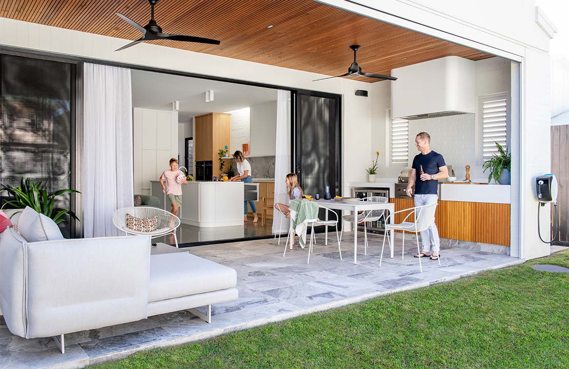 How to Create an Indoor/Outdoor Living Space